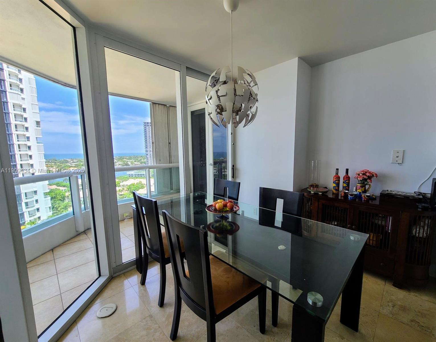 SOUTH TOWER AT THE POINT - Residential