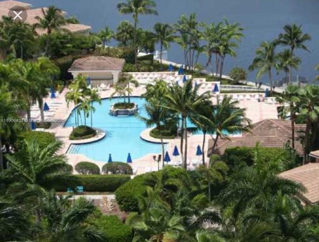 SOUTH TOWER AT THE POINT - Residential