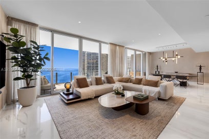 300 Biscayne Boulevard Way 3002E Miami FL 33131