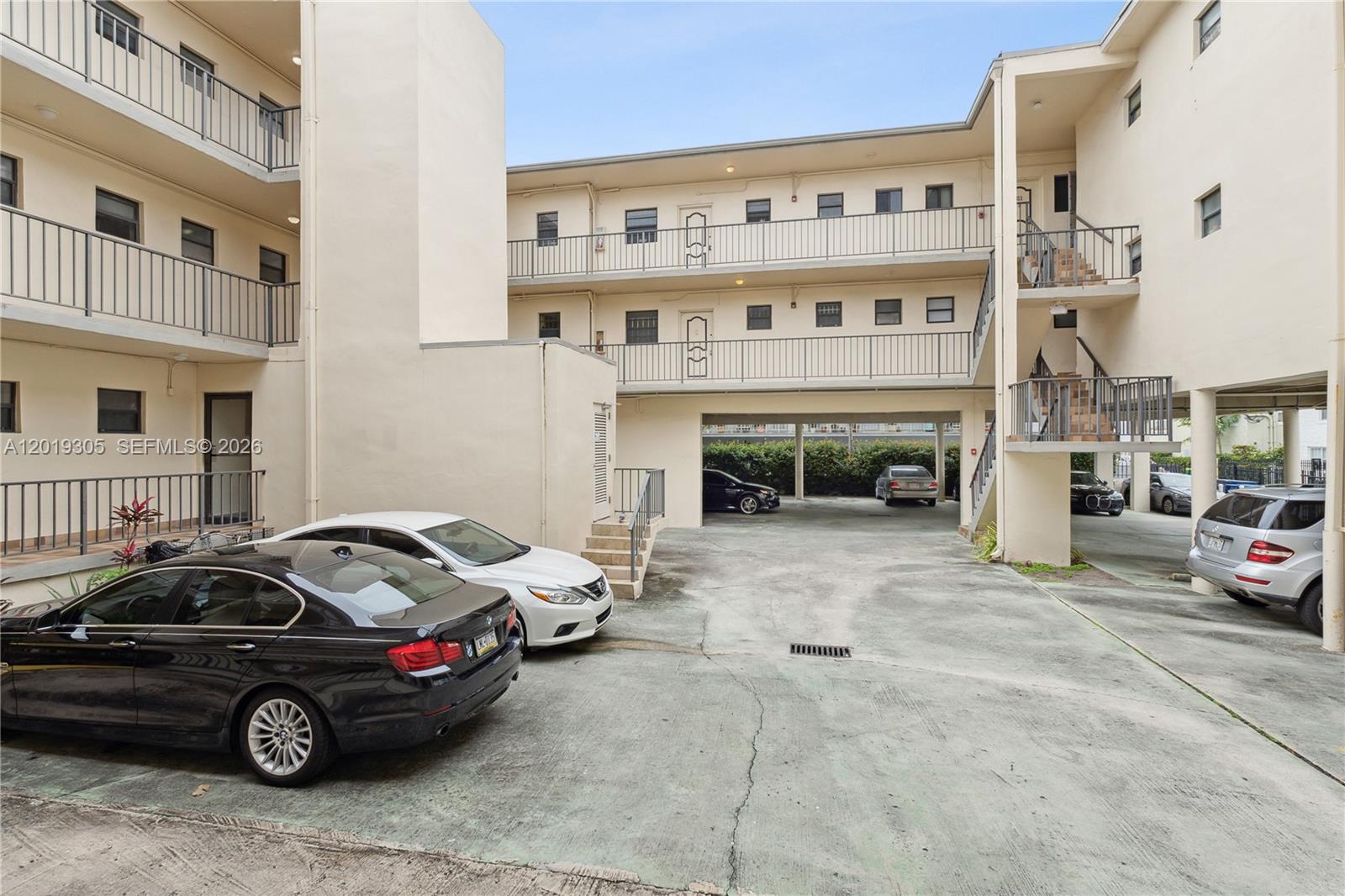 EASTVIEW VILLAS CONDO SOU - Residential