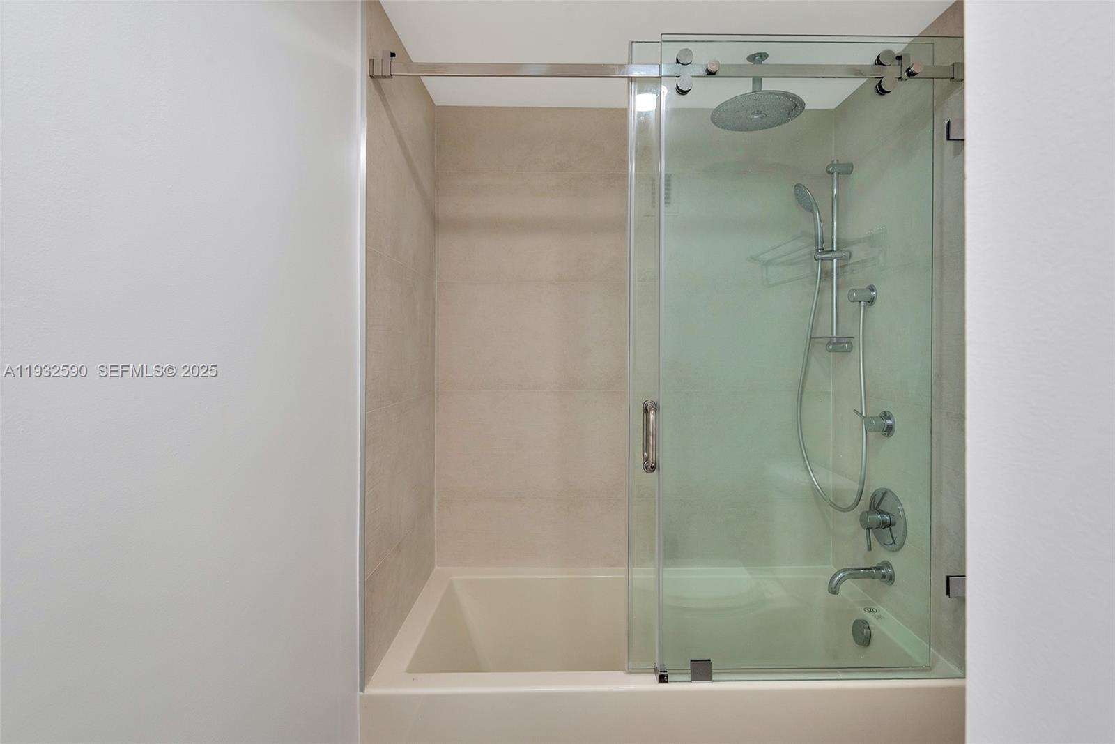 SIAN OCEAN RESIDENCES CON - Residential