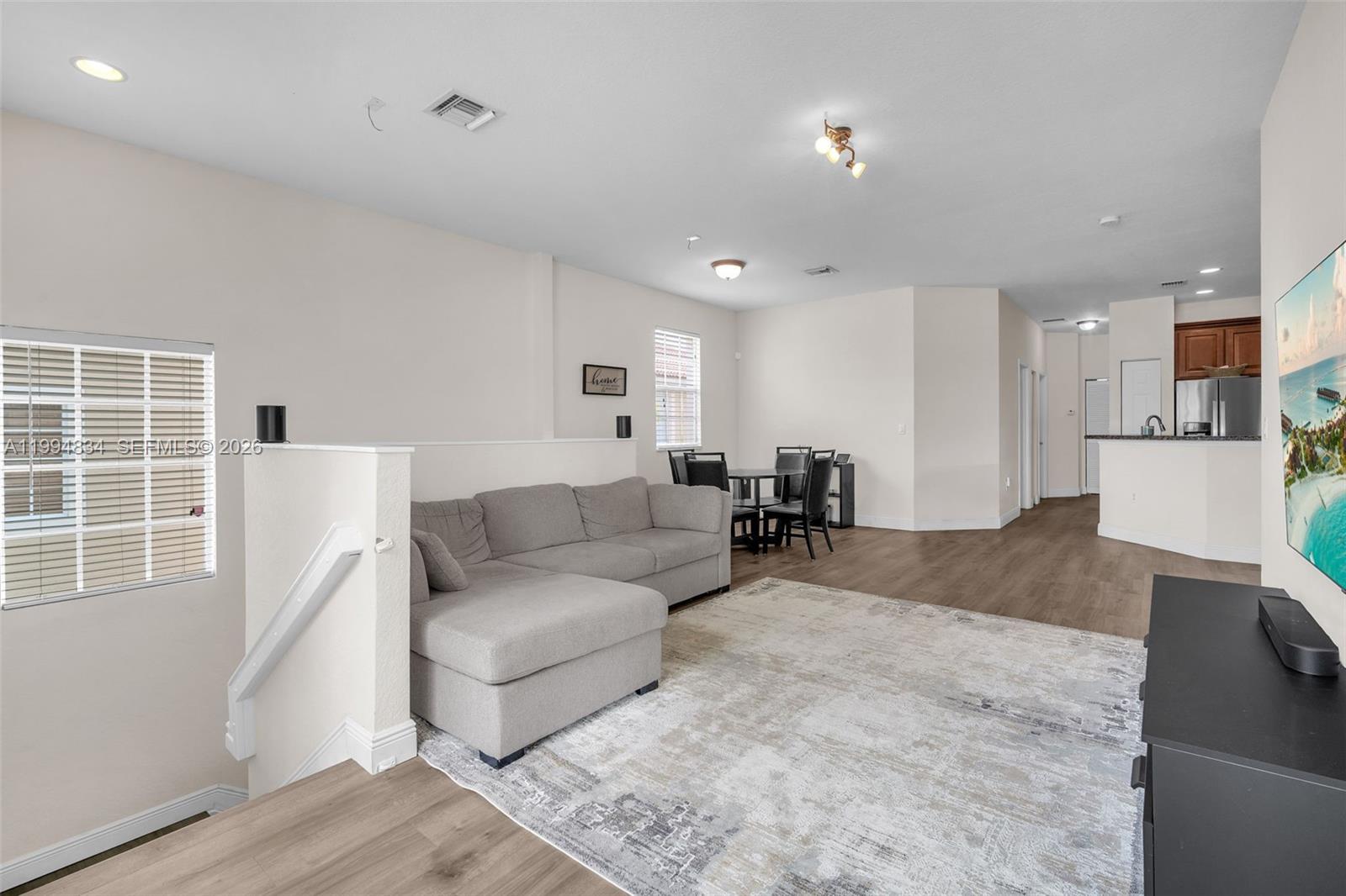 HAMPTON HILLS CONDO - Residential