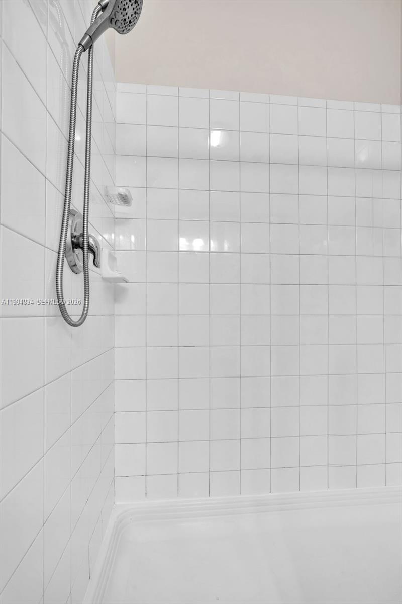 HAMPTON HILLS CONDO - Residential