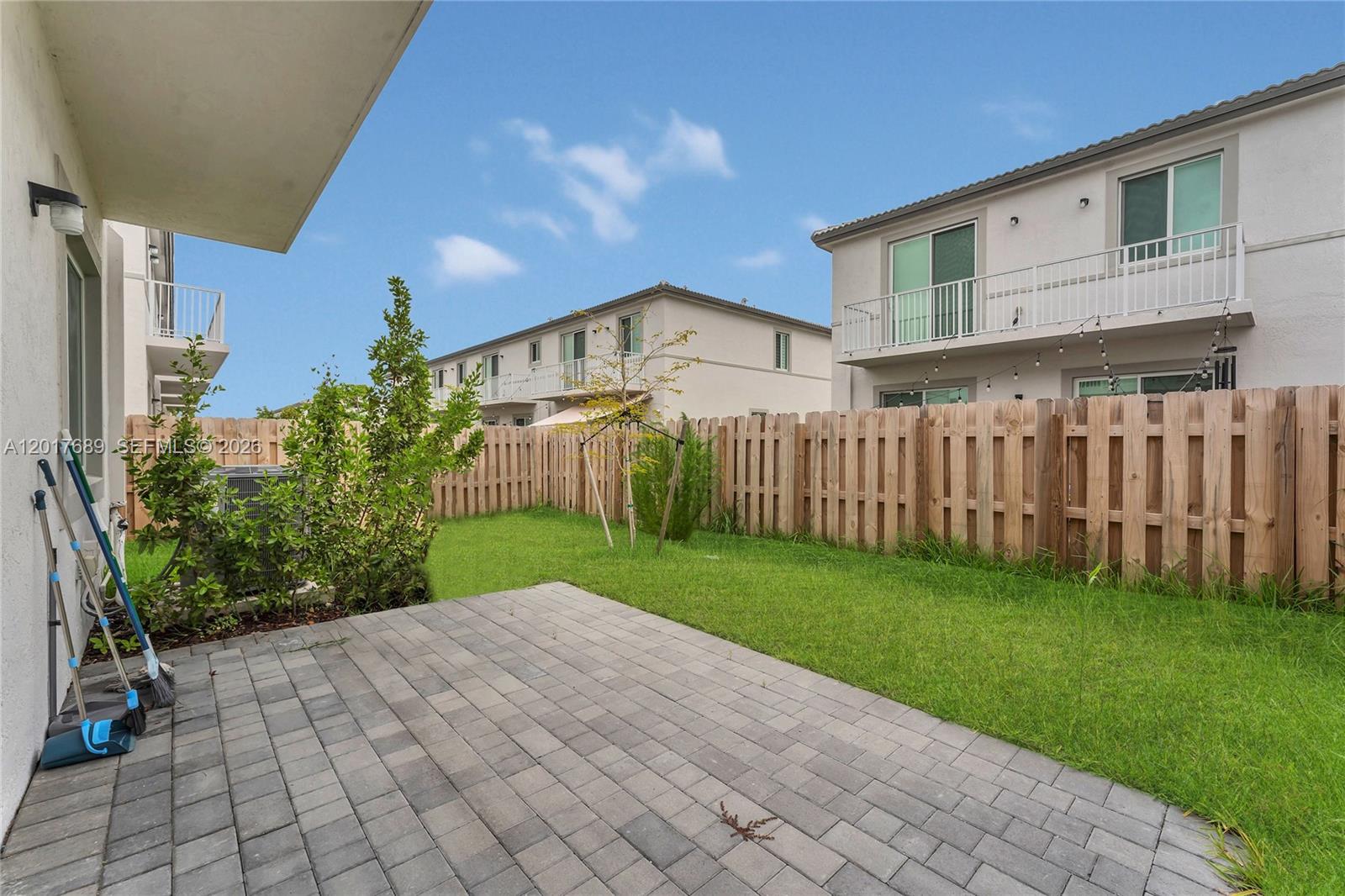 Los Cayos - Residential