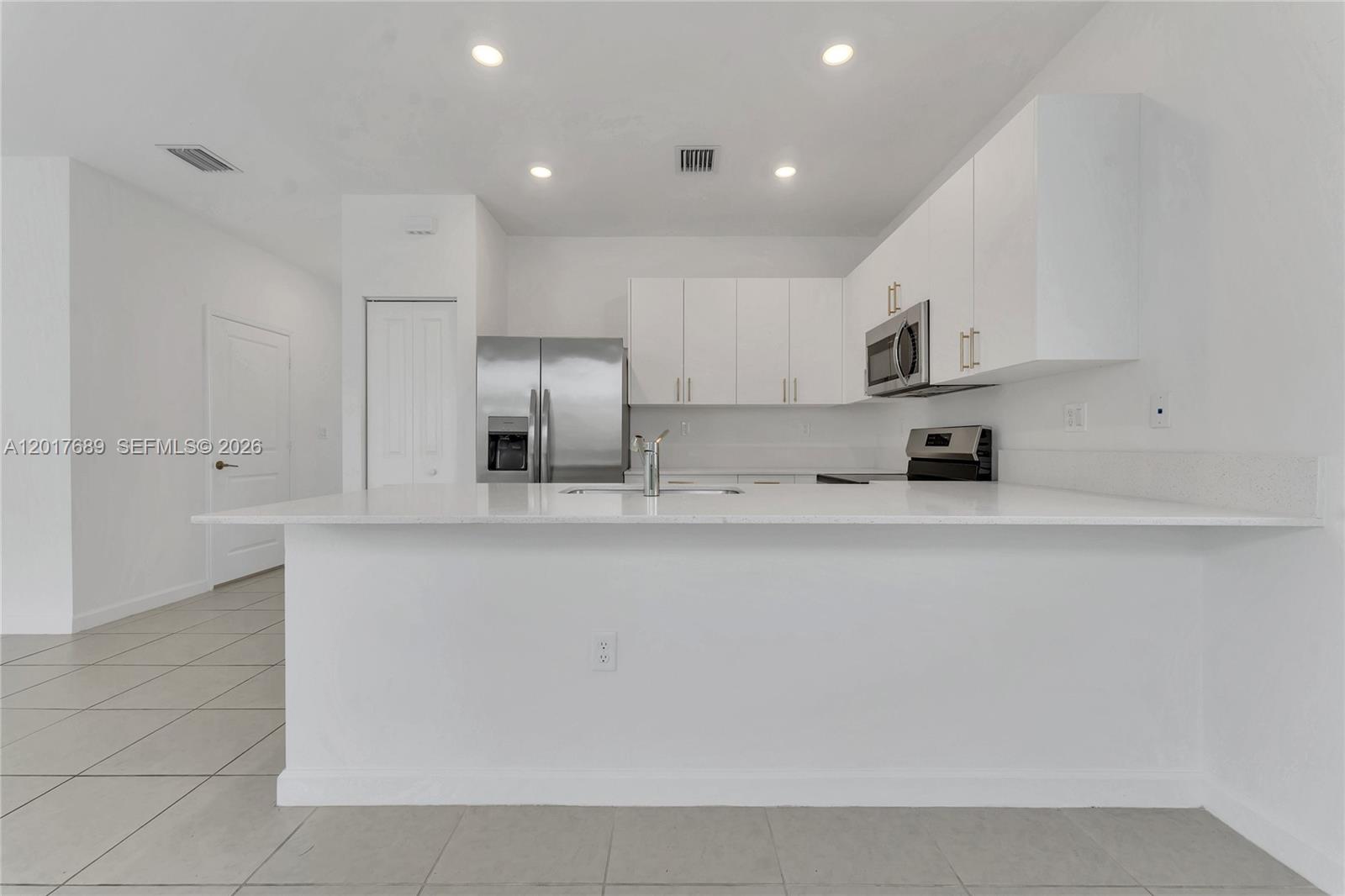 Los Cayos - Residential