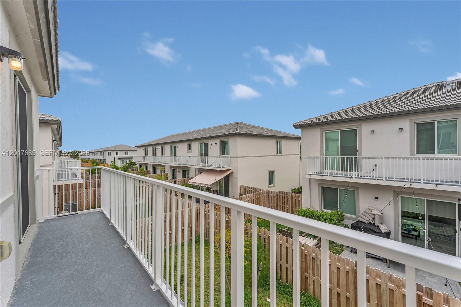 Los Cayos - Residential