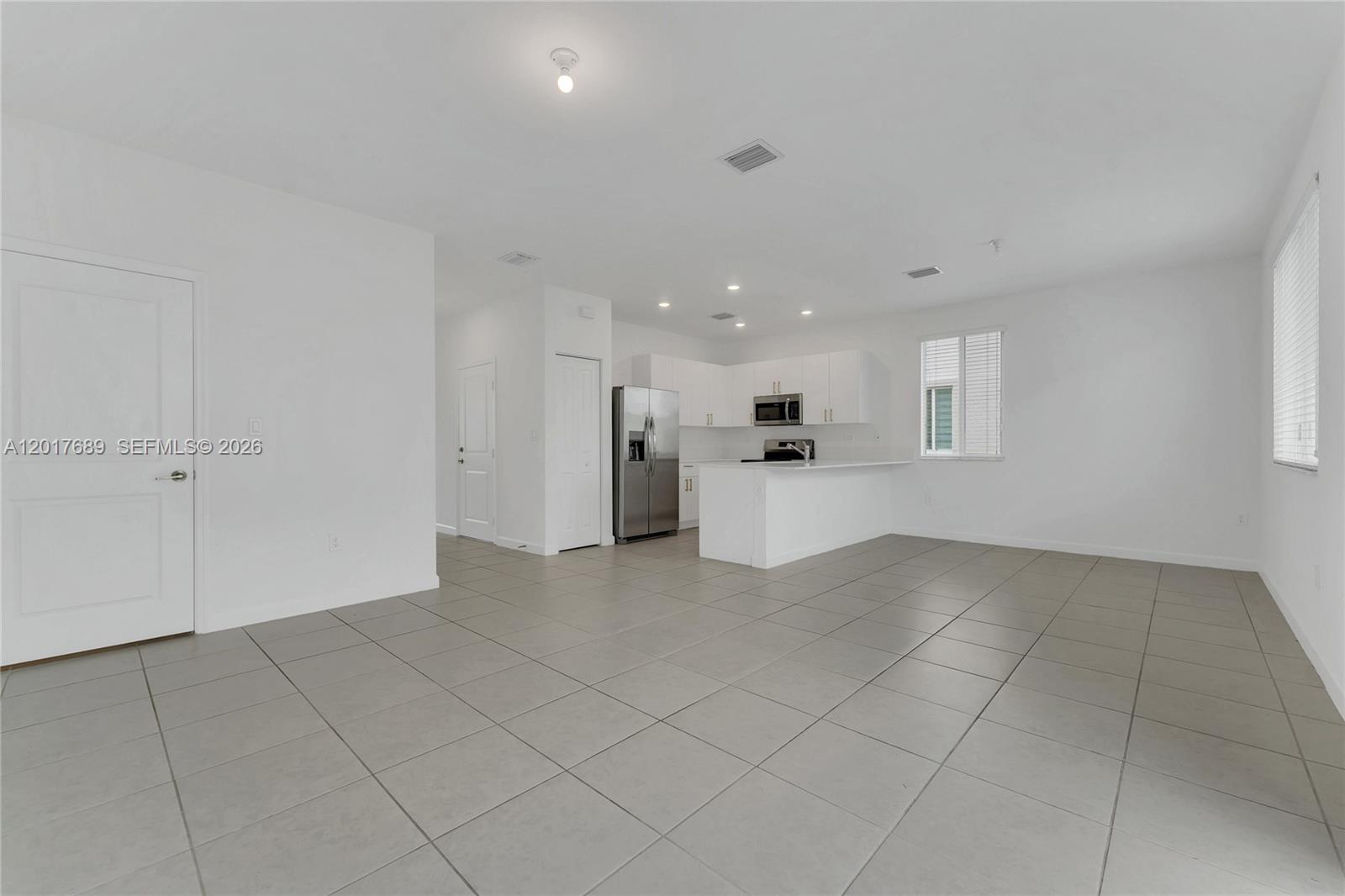 Los Cayos - Residential