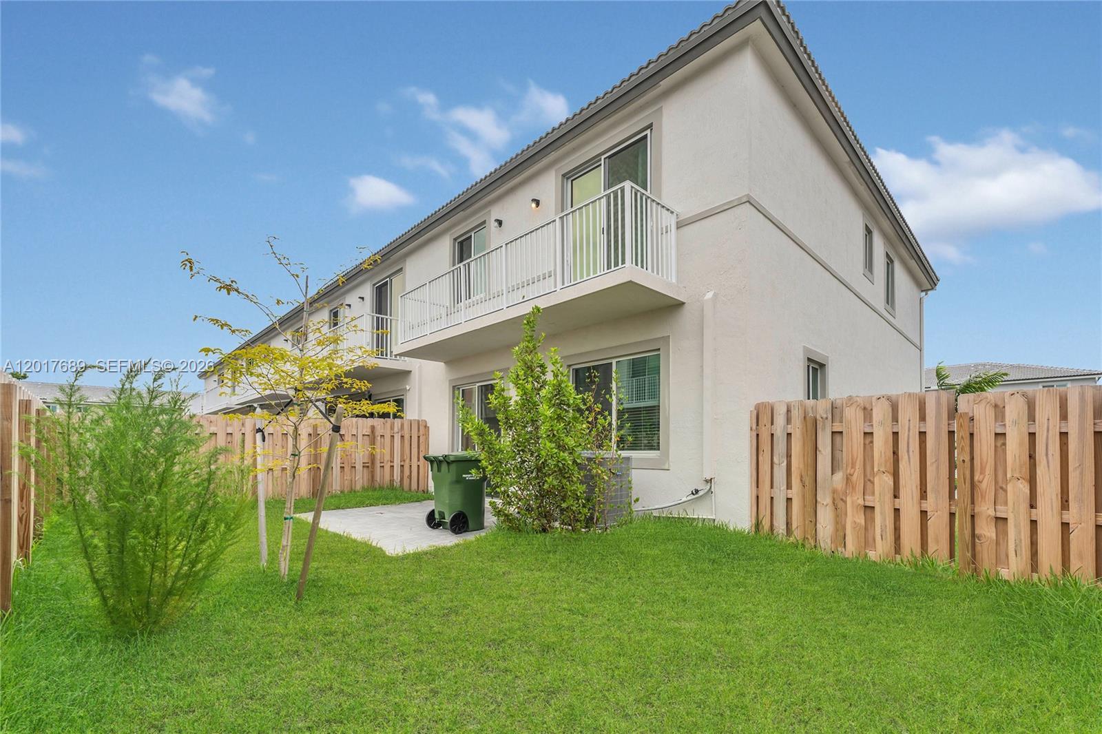 Los Cayos - Residential