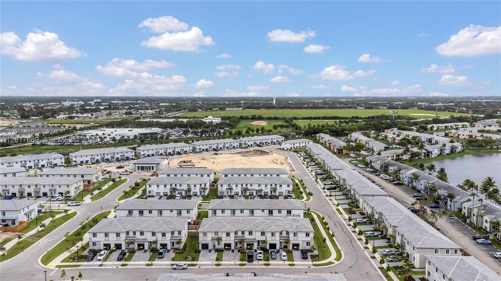 Los Cayos - Residential
