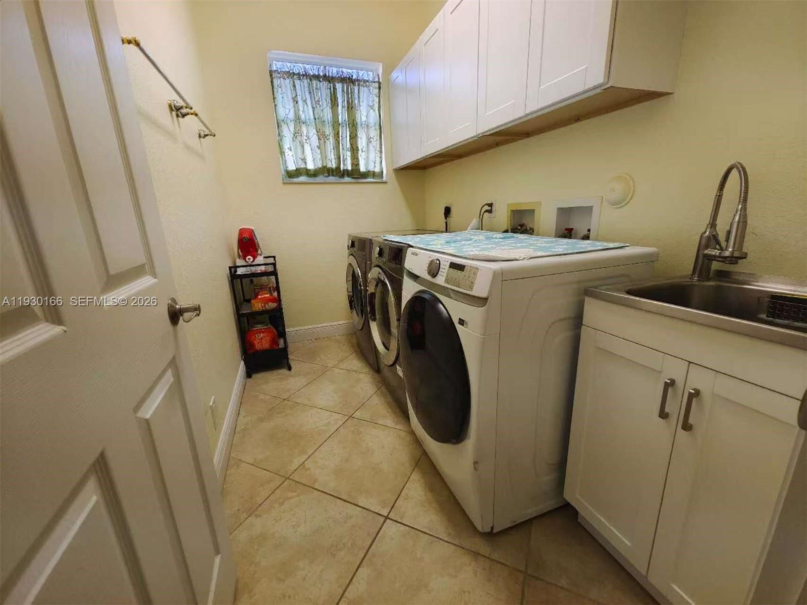 SECTOR 2-PARCELS 9 & 10 - Residential