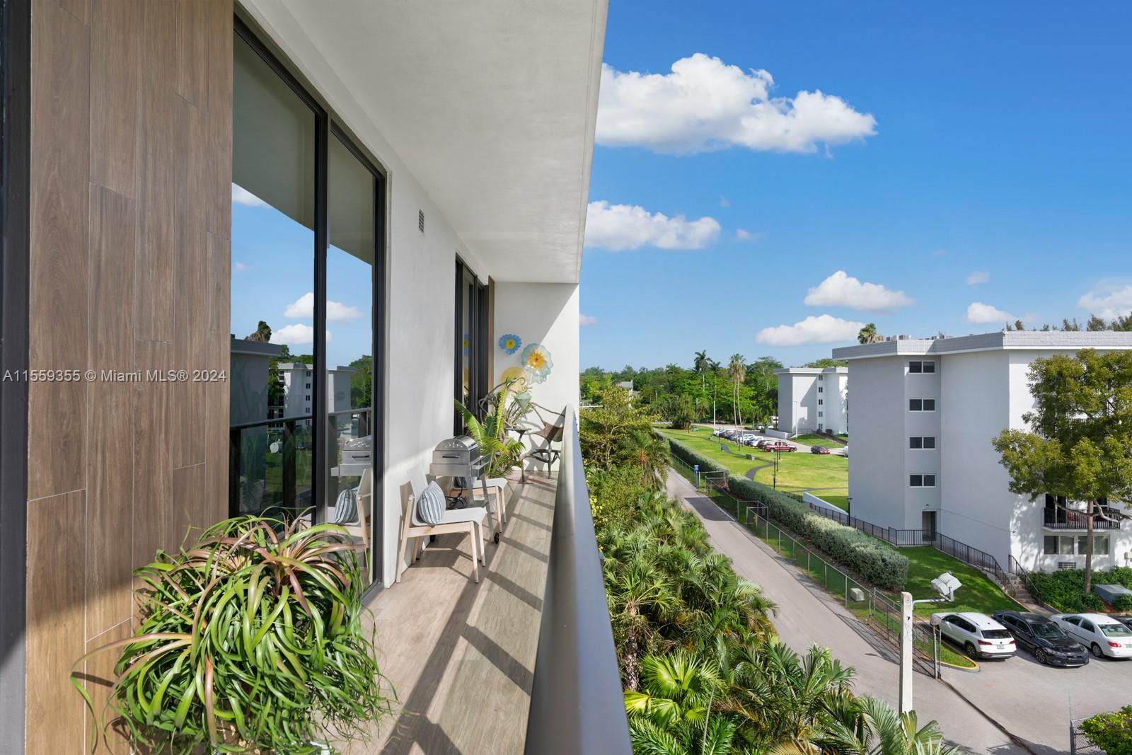 BRICKELLS FLAGLER - Residential