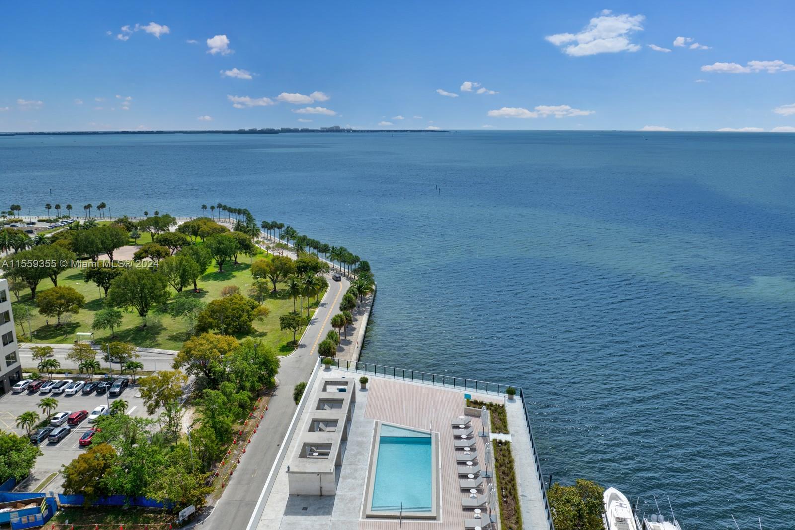 BRICKELLS FLAGLER - Residential