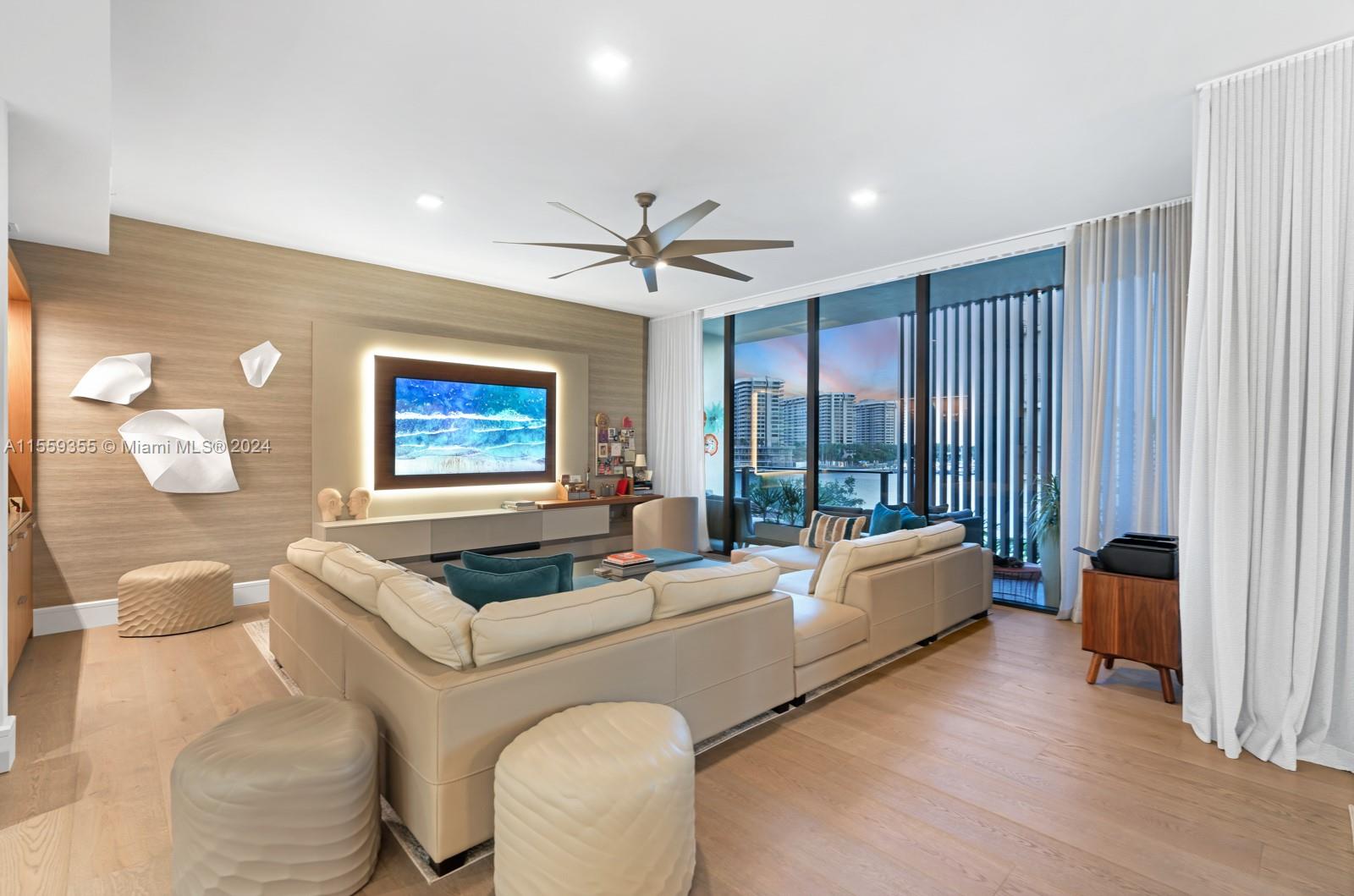 BRICKELLS FLAGLER - Residential