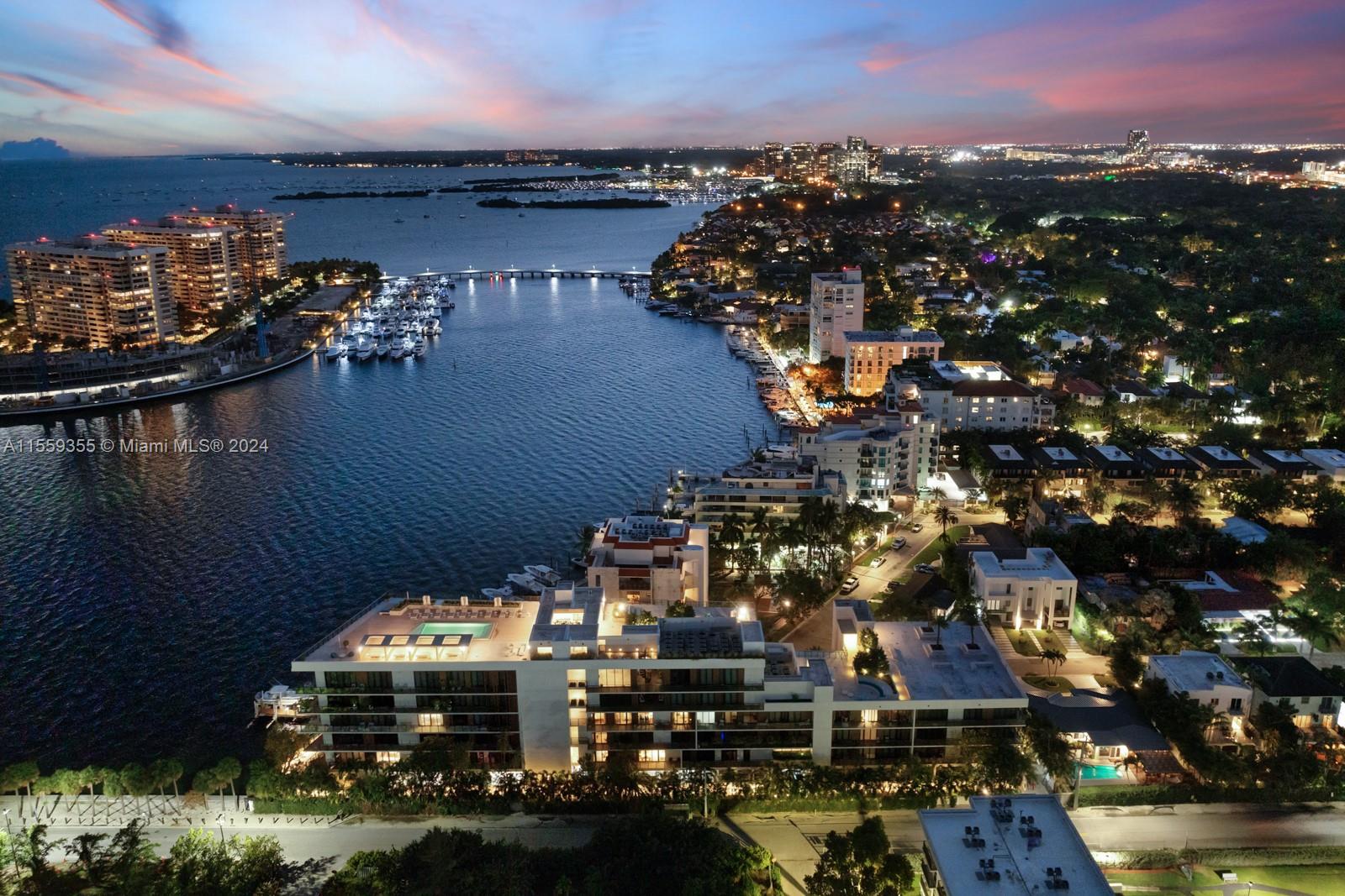 BRICKELLS FLAGLER - Residential