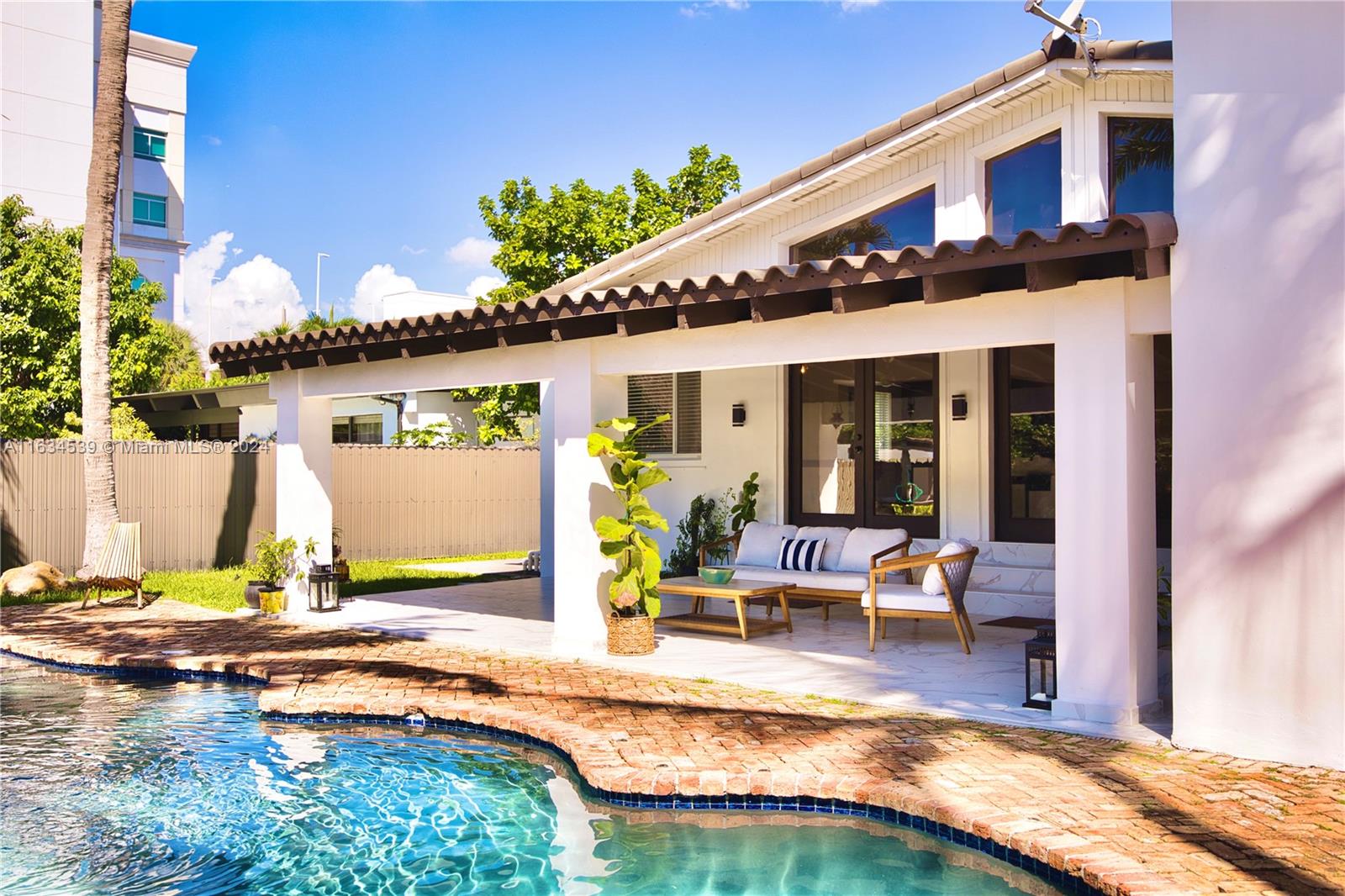 AVIATION COUNTRY CLUB - Residential