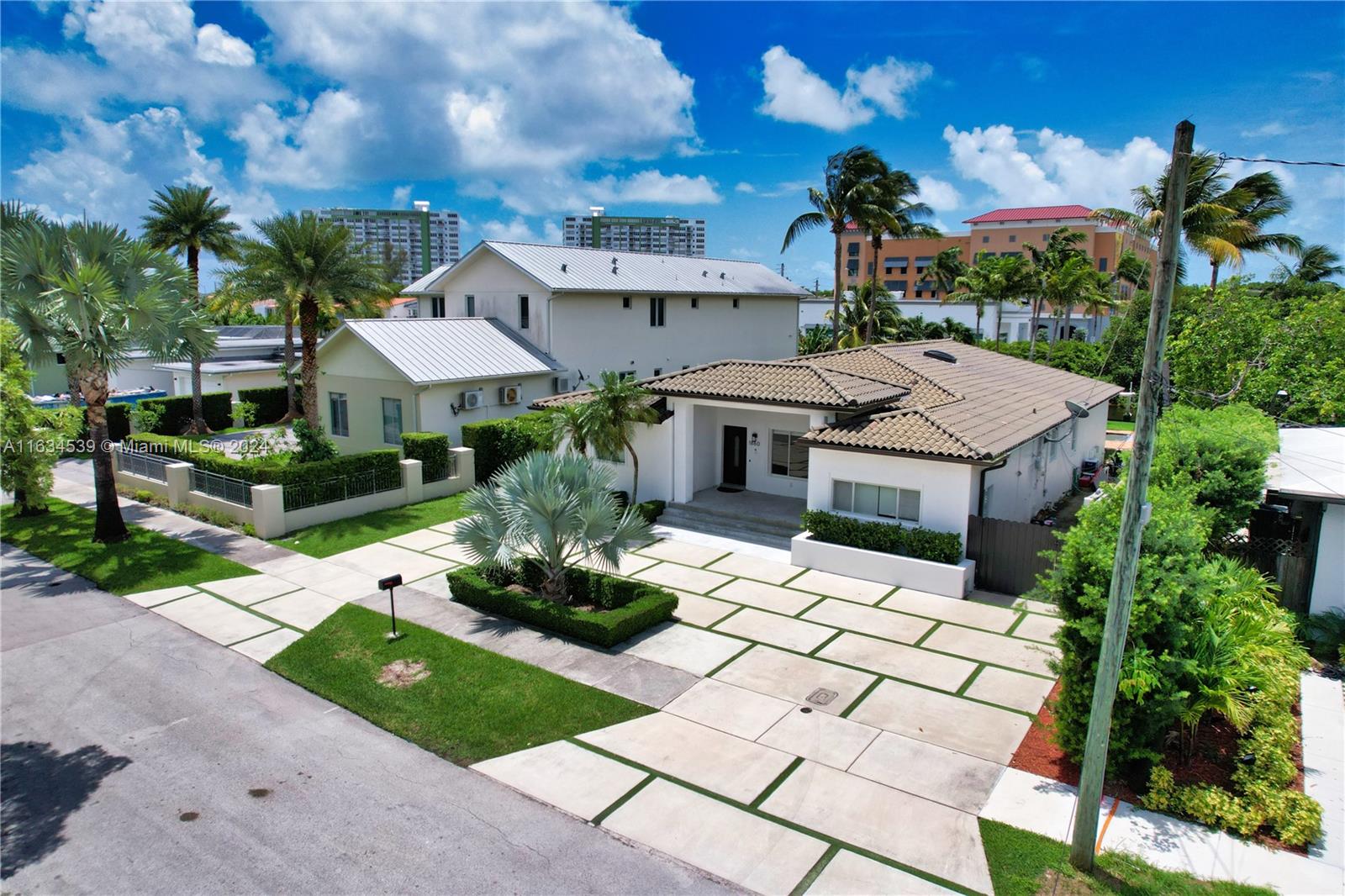 AVIATION COUNTRY CLUB - Residential