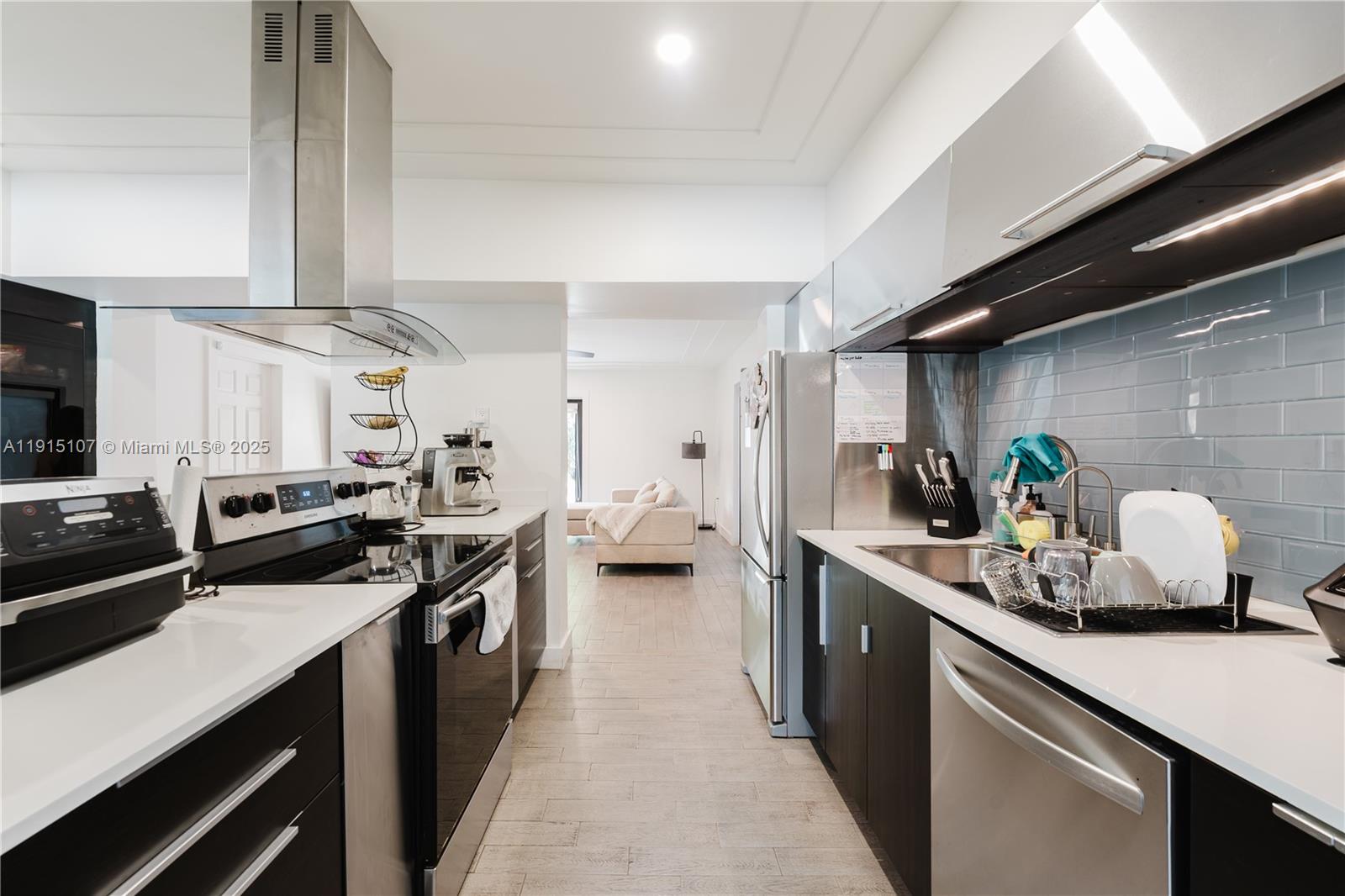 KERWOOD MANOR - Residential