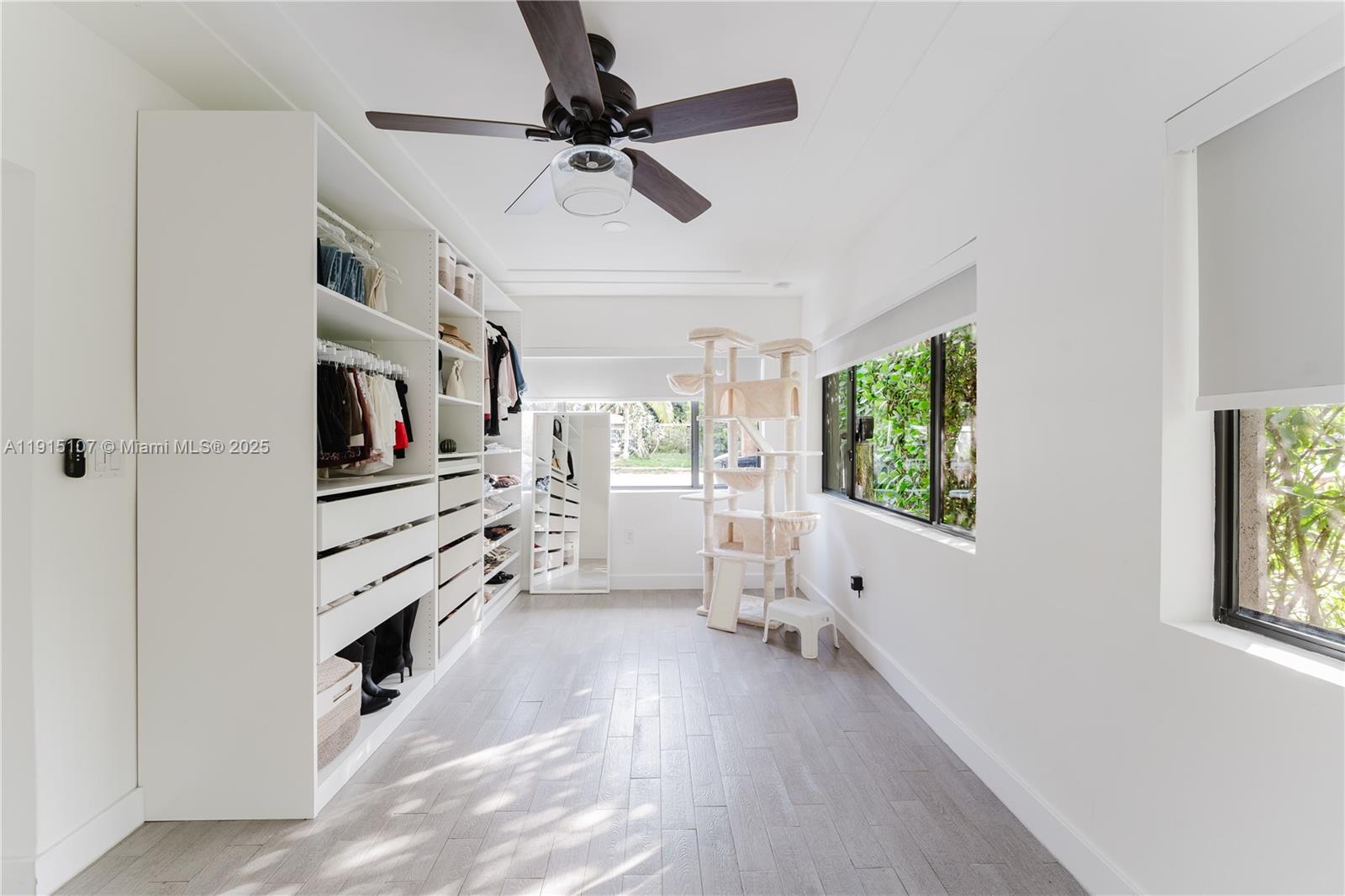 KERWOOD MANOR - Residential