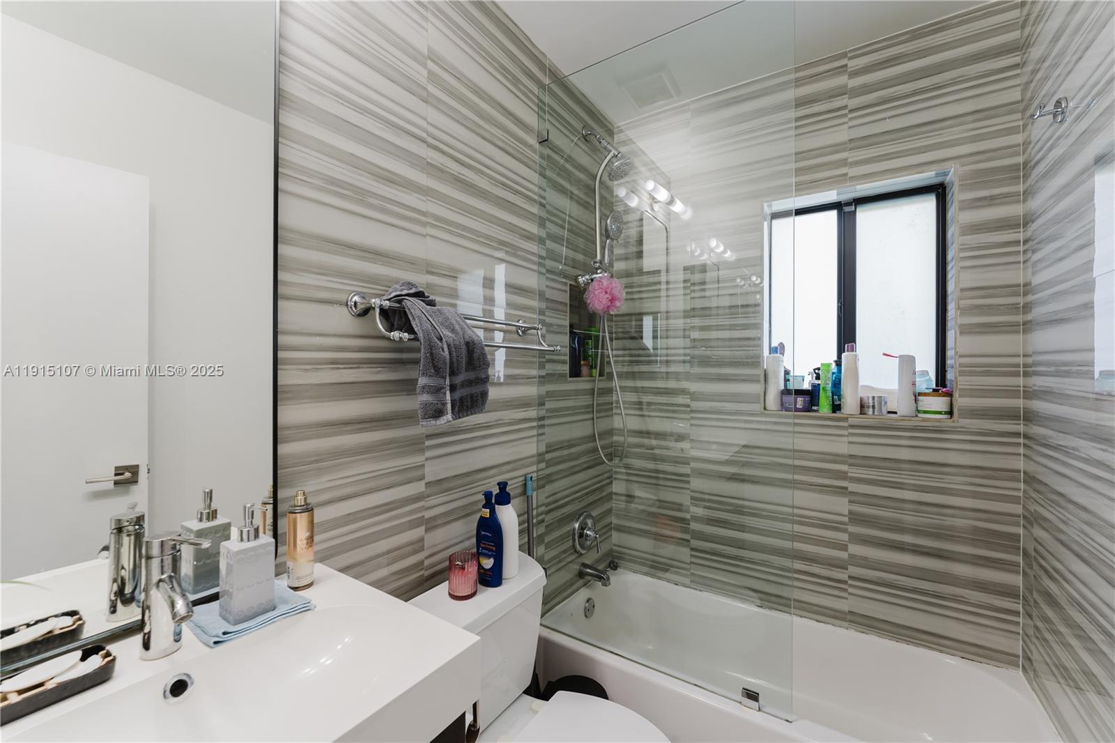 KERWOOD MANOR - Residential