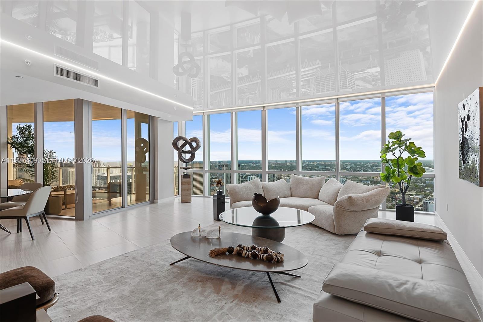 851 NE 1st Ave PH4912