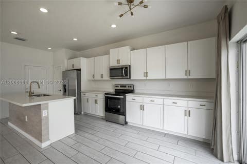 Photo of 833 SE 19th St, Homestead, FL 33034 (MLS # A12068996)