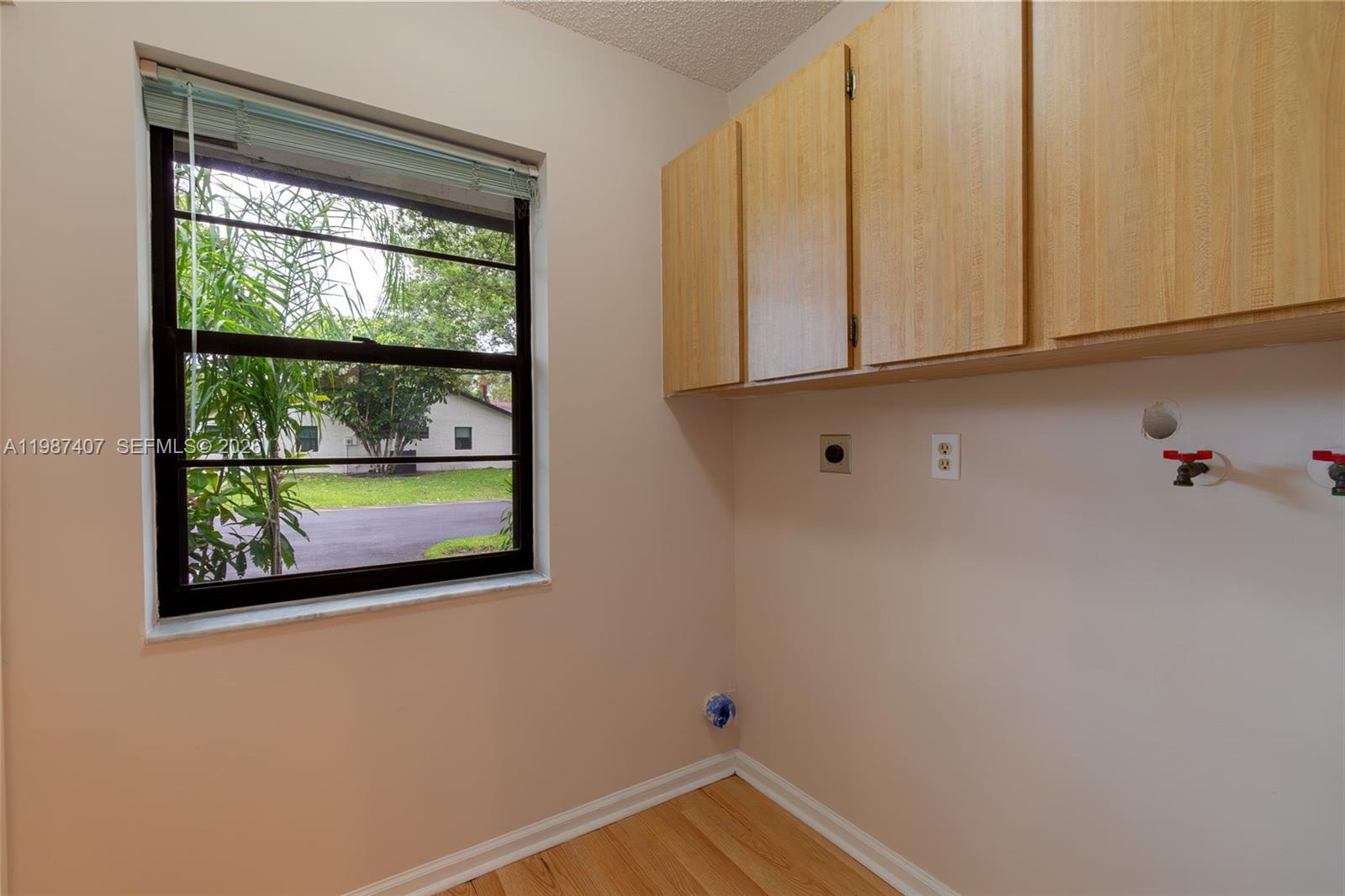 SANDALFOOT COVE SEC 10 - Residential