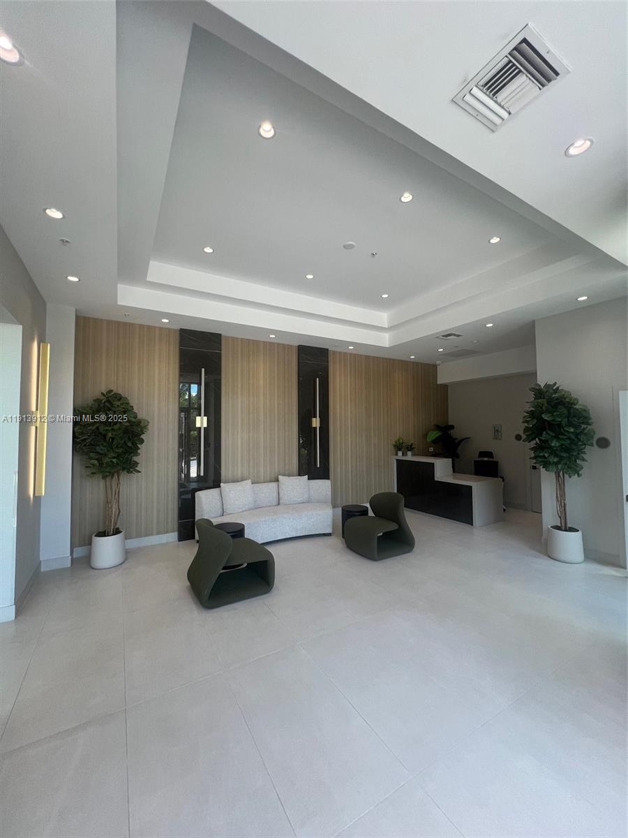 360 CONDO B - Residential Lease