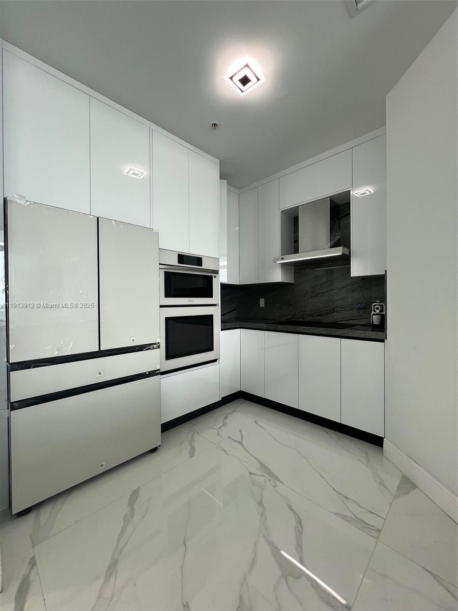 360 CONDO B - Residential Lease