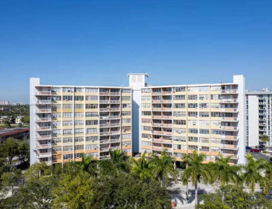 CRESTVIEW TOWERS CONDO - Residential Lease