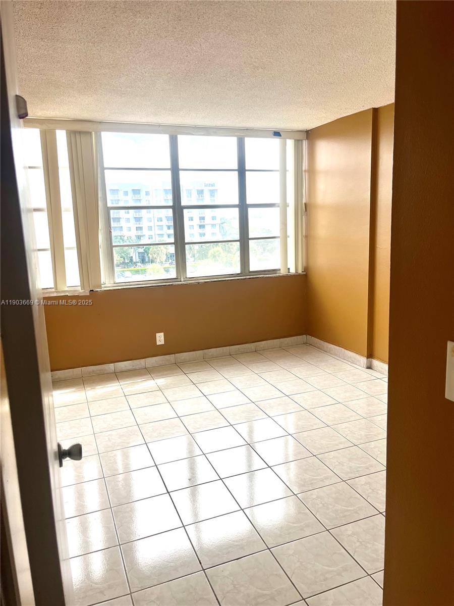 CRESTVIEW TOWERS CONDO - Residential Lease