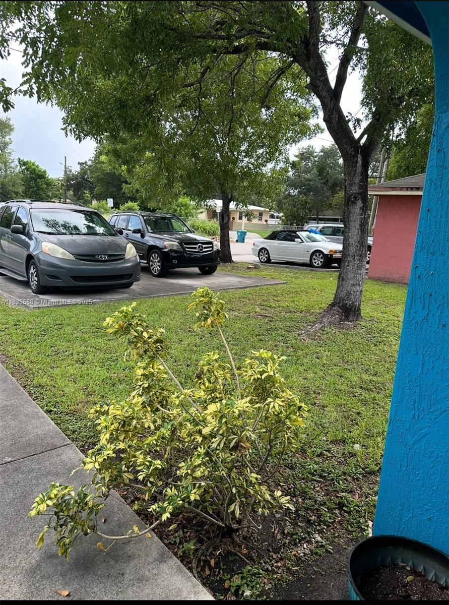 2622 NW 47th St, Miami, FL, 33142/$565,000 2 2622 NW 47th St