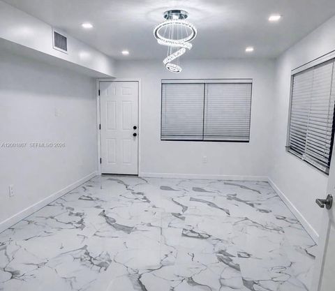 1629 Mayo St Hollywood FL 33020