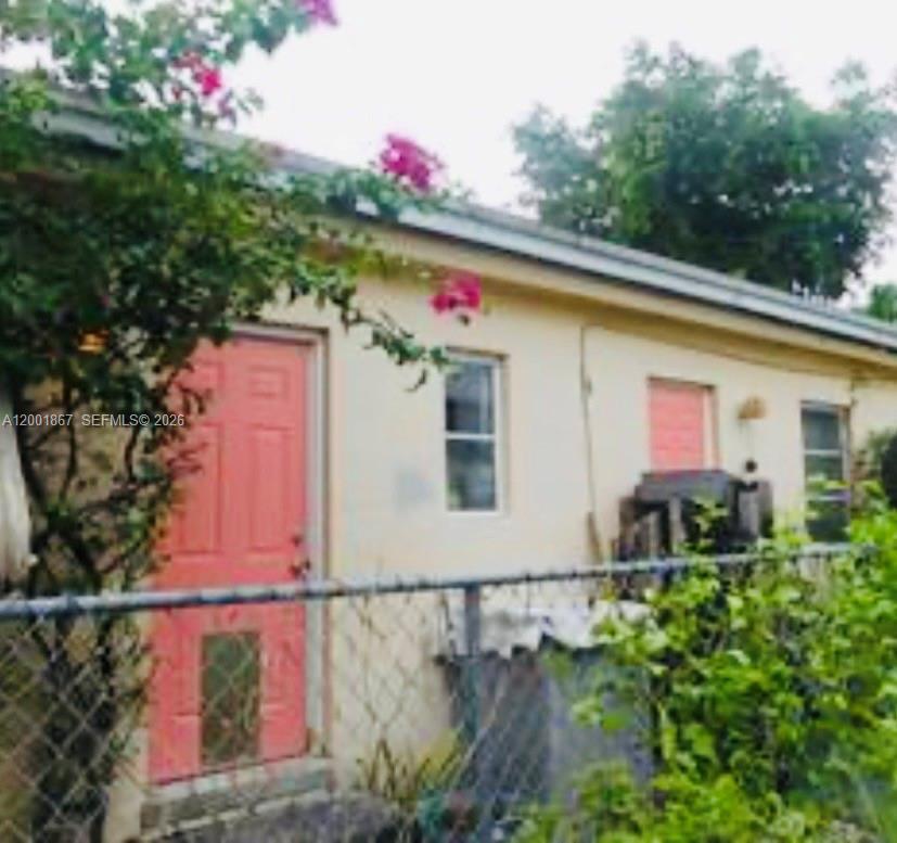 HOLLYWOOD SOUTH SIDE ADD - Residential Income