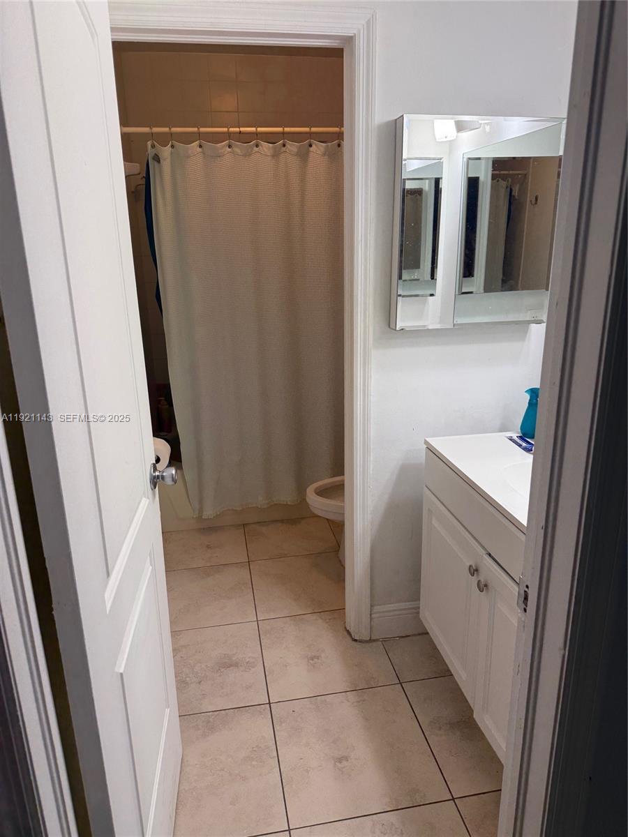 SHORELINE AT THE HAMMOCKS - Residential