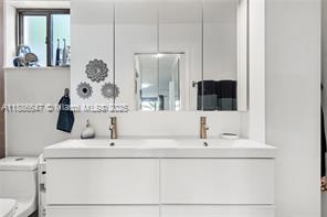 LAKES BY THE BAY SEC 3 - Residential