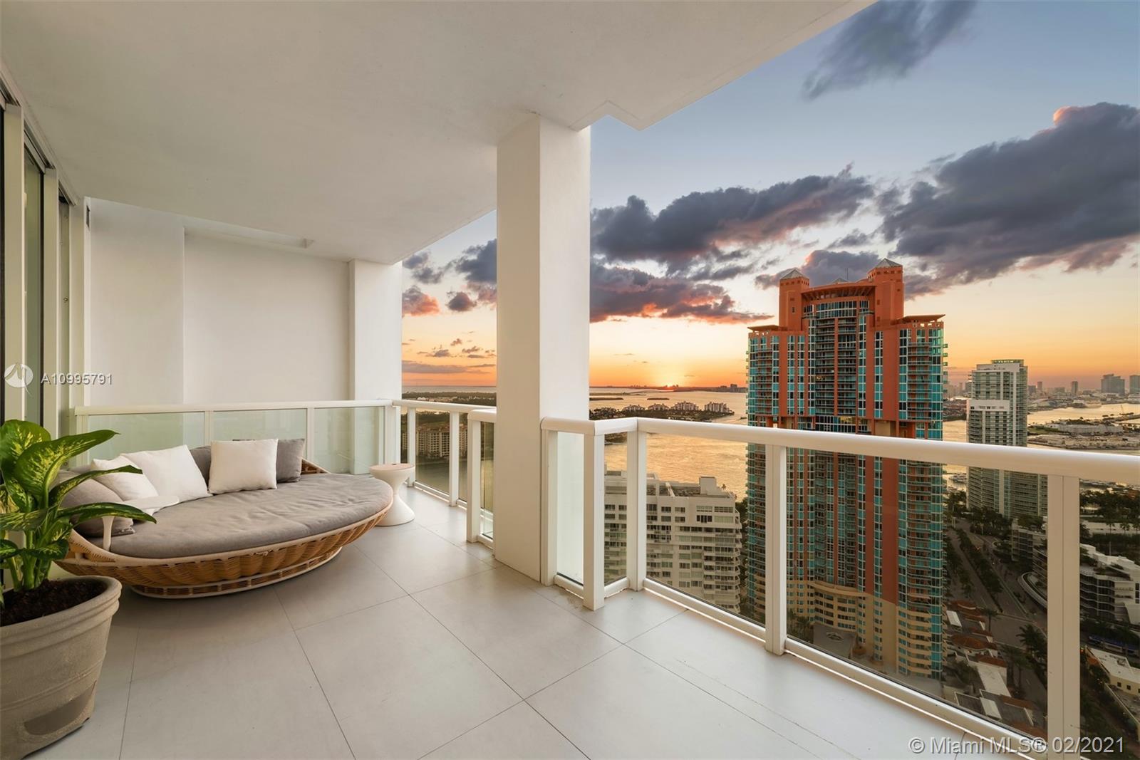 CONTINUUM ON SOUTH BEACH - Residential