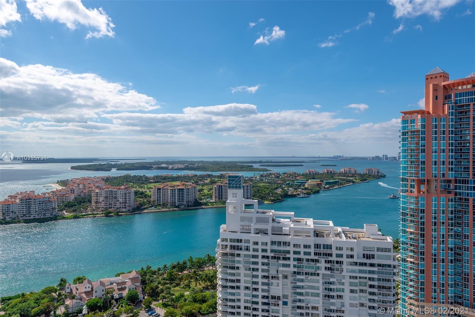 CONTINUUM ON SOUTH BEACH - Residential