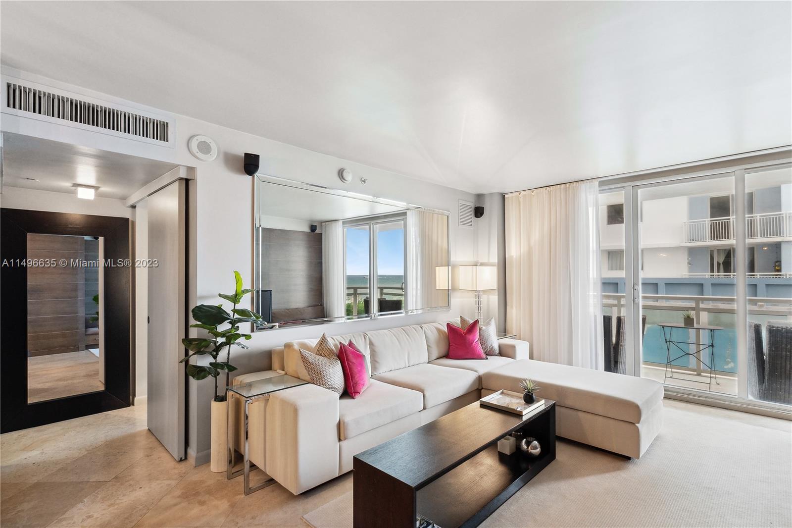 THE COLLINS CONDO - Residential