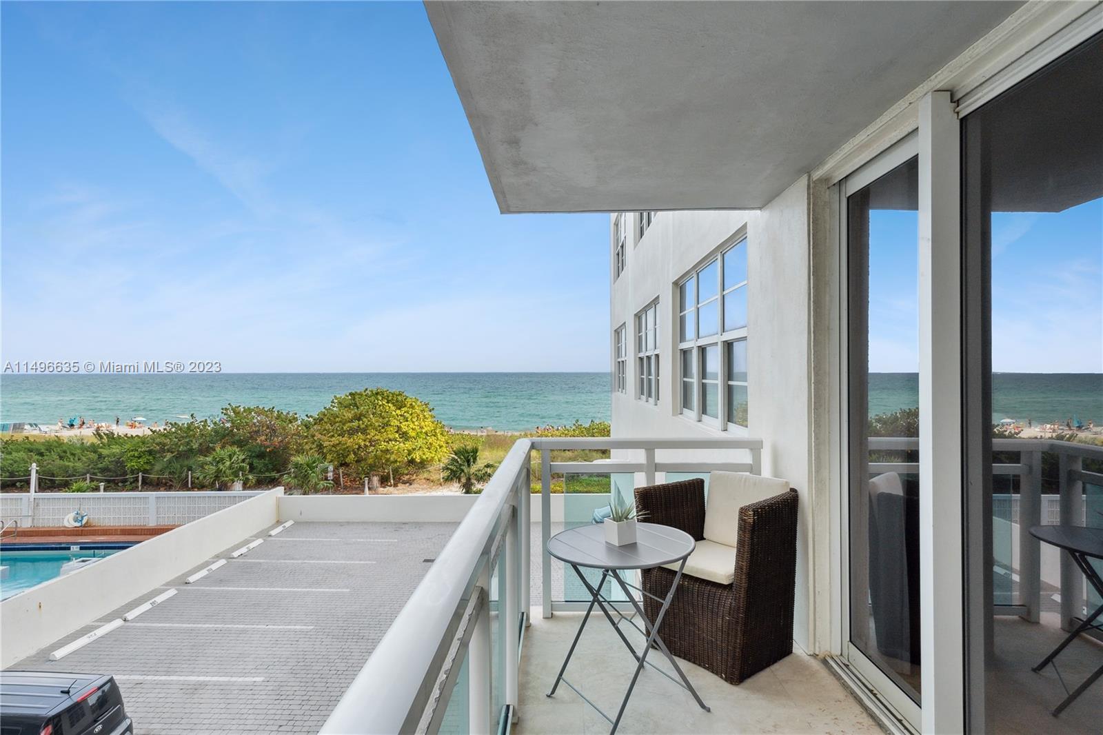 THE COLLINS CONDO - Residential