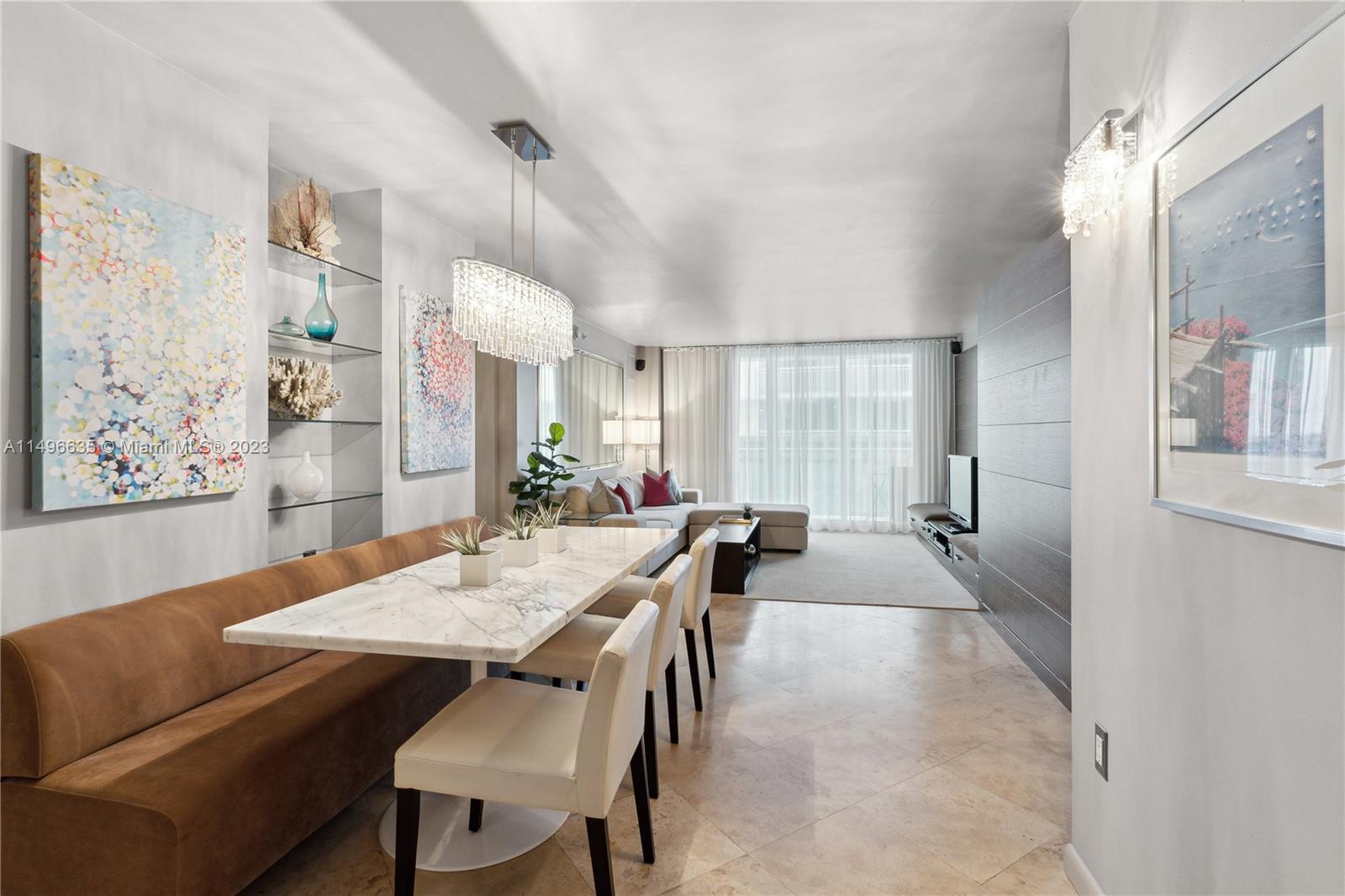 THE COLLINS CONDO - Residential