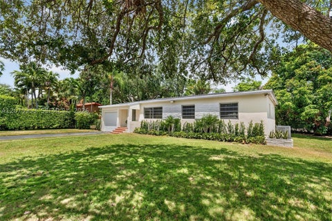 Photo of 6629 SW 65th St, South Miami, FL 33143 (MLS # A12075953)