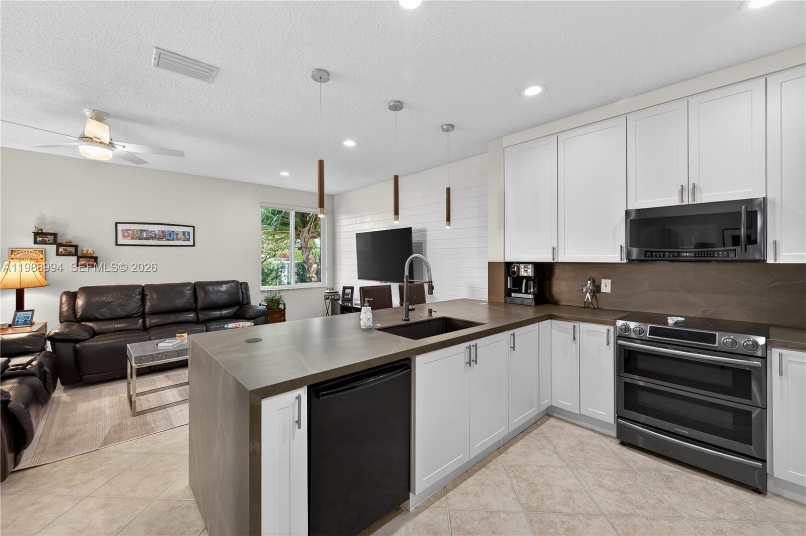 SECTOR 2-PARCELS 1 2 3 4 - Residential