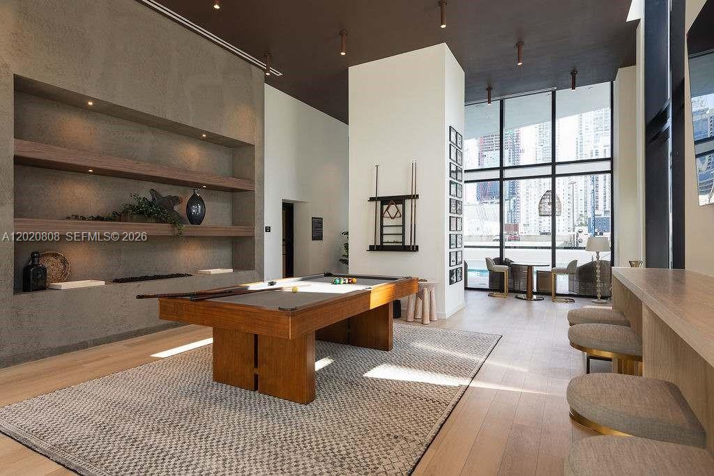 225 District - Residential