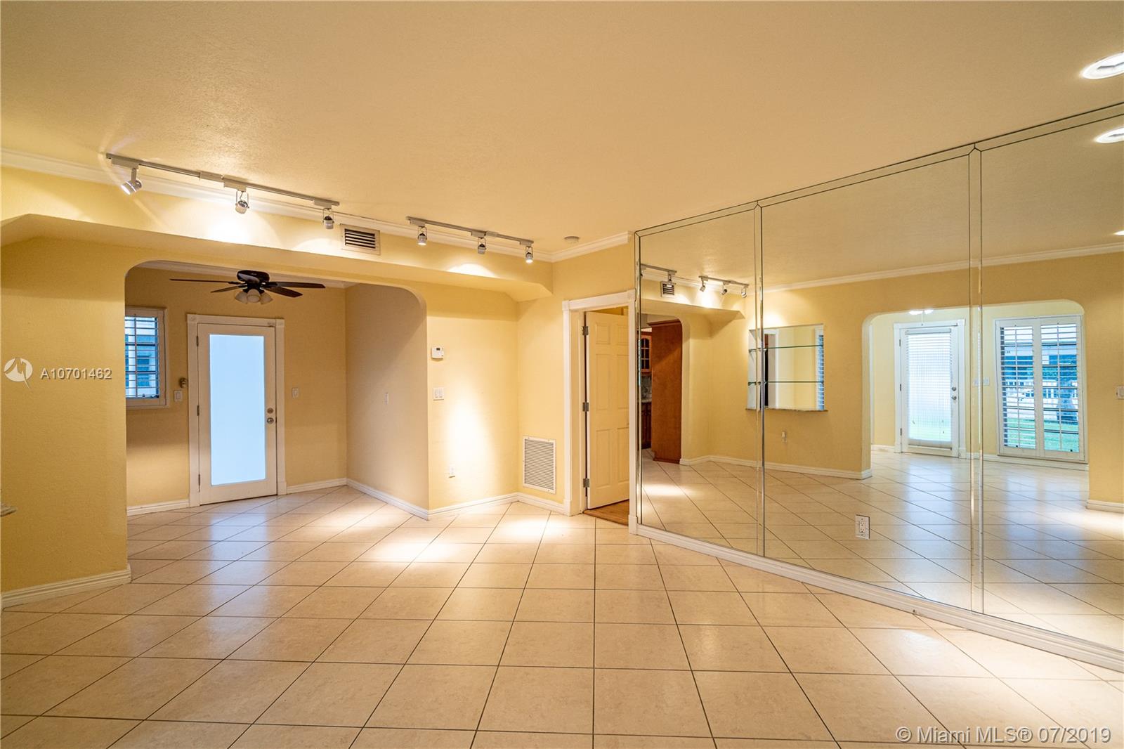 ALTOS DEL MAR NO 3 - Residential Lease