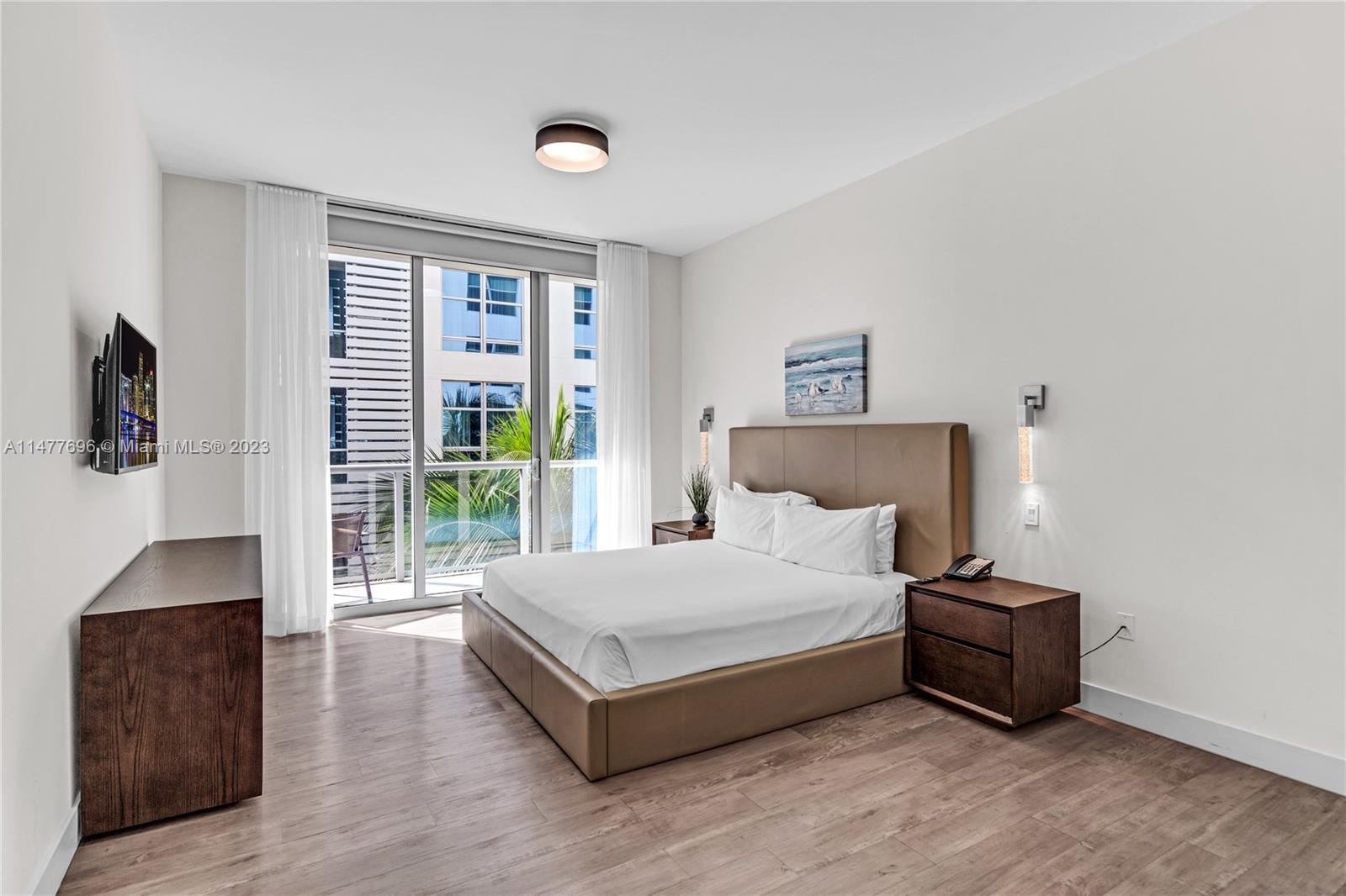 COSTA HOLLYWOOD CONDO - Residential