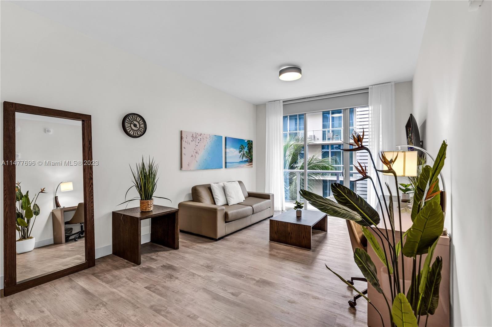 COSTA HOLLYWOOD CONDO - Residential