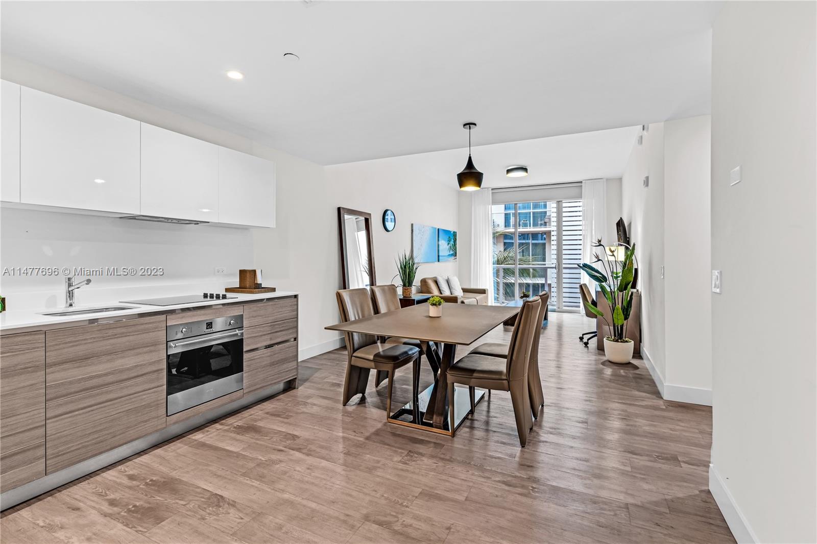 COSTA HOLLYWOOD CONDO - Residential