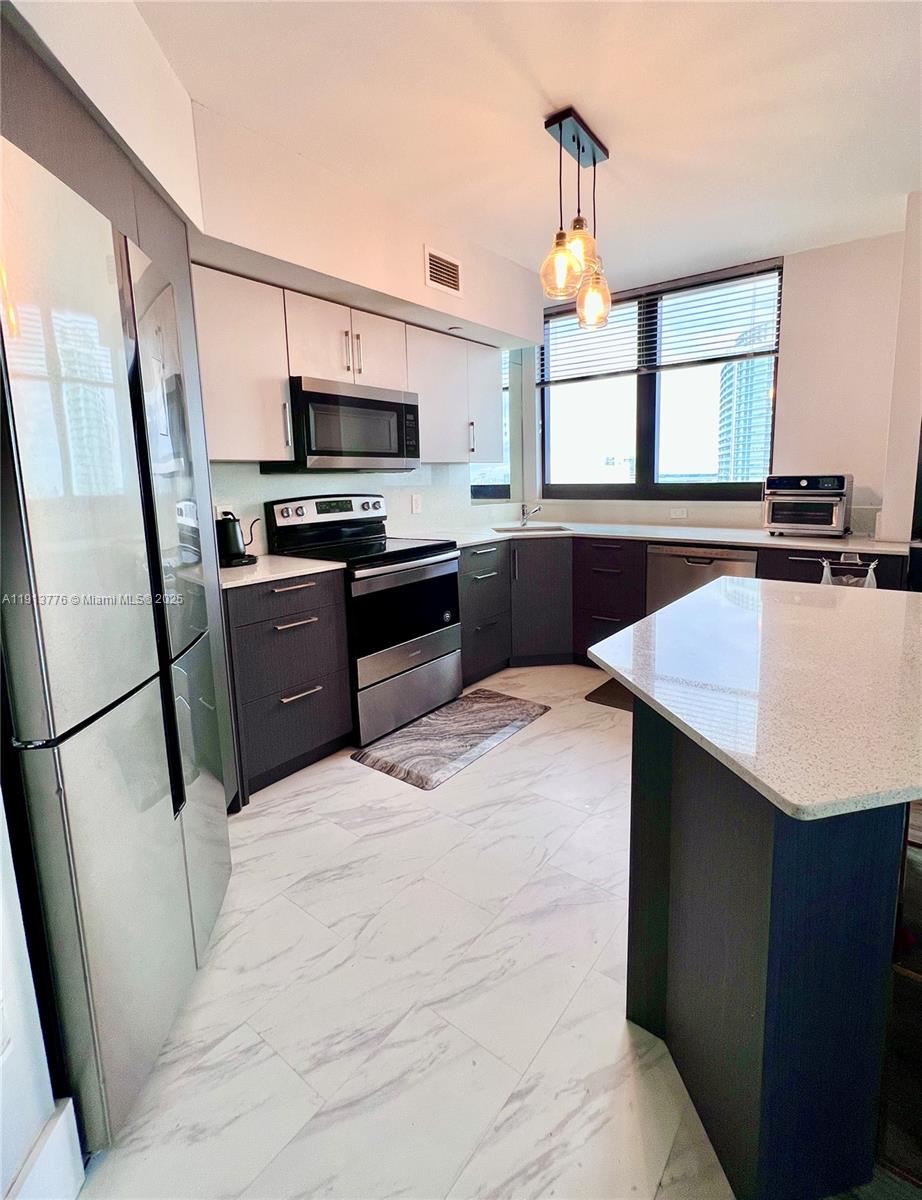 THE WAVERLY AT SOUTH BEAC - Residential Lease