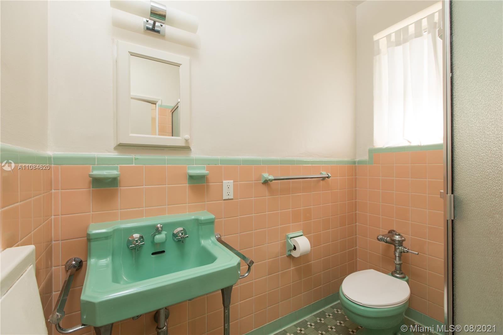 27 28 33 34 53 42 - Residential Lease