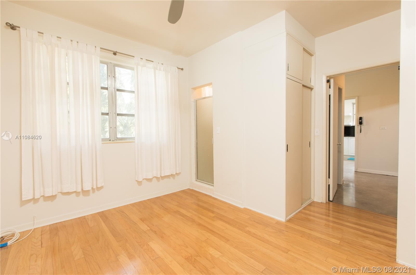 27 28 33 34 53 42 - Residential Lease